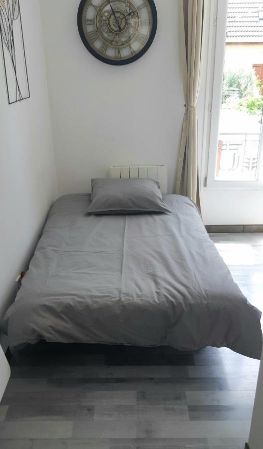 Апартаменты Warm Studio En Duplex Proche Paris Et Disney Нёйи-Плезанс Экстерьер фото